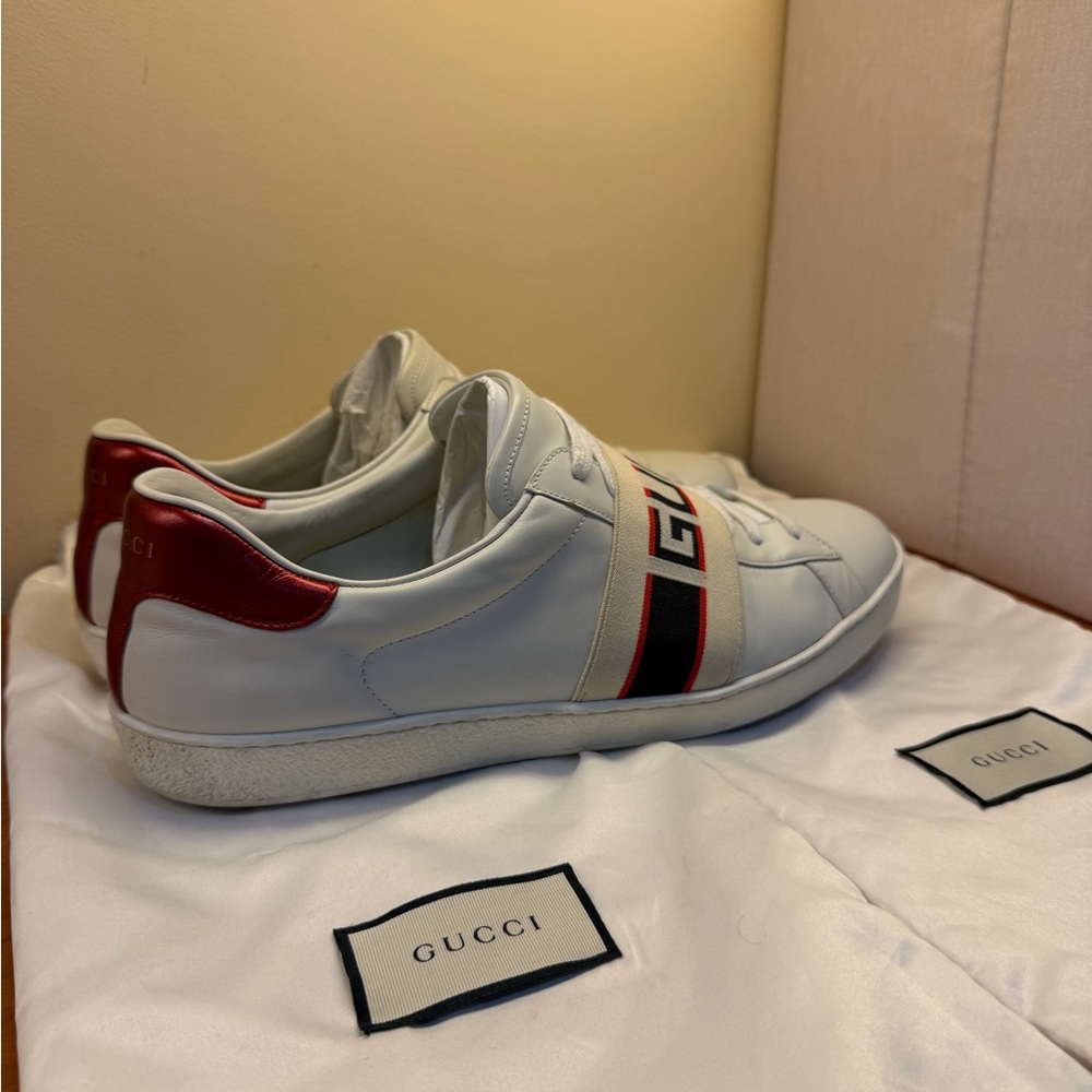 Gucci Cream and White Logo Sneakers - Picture 9 of 9